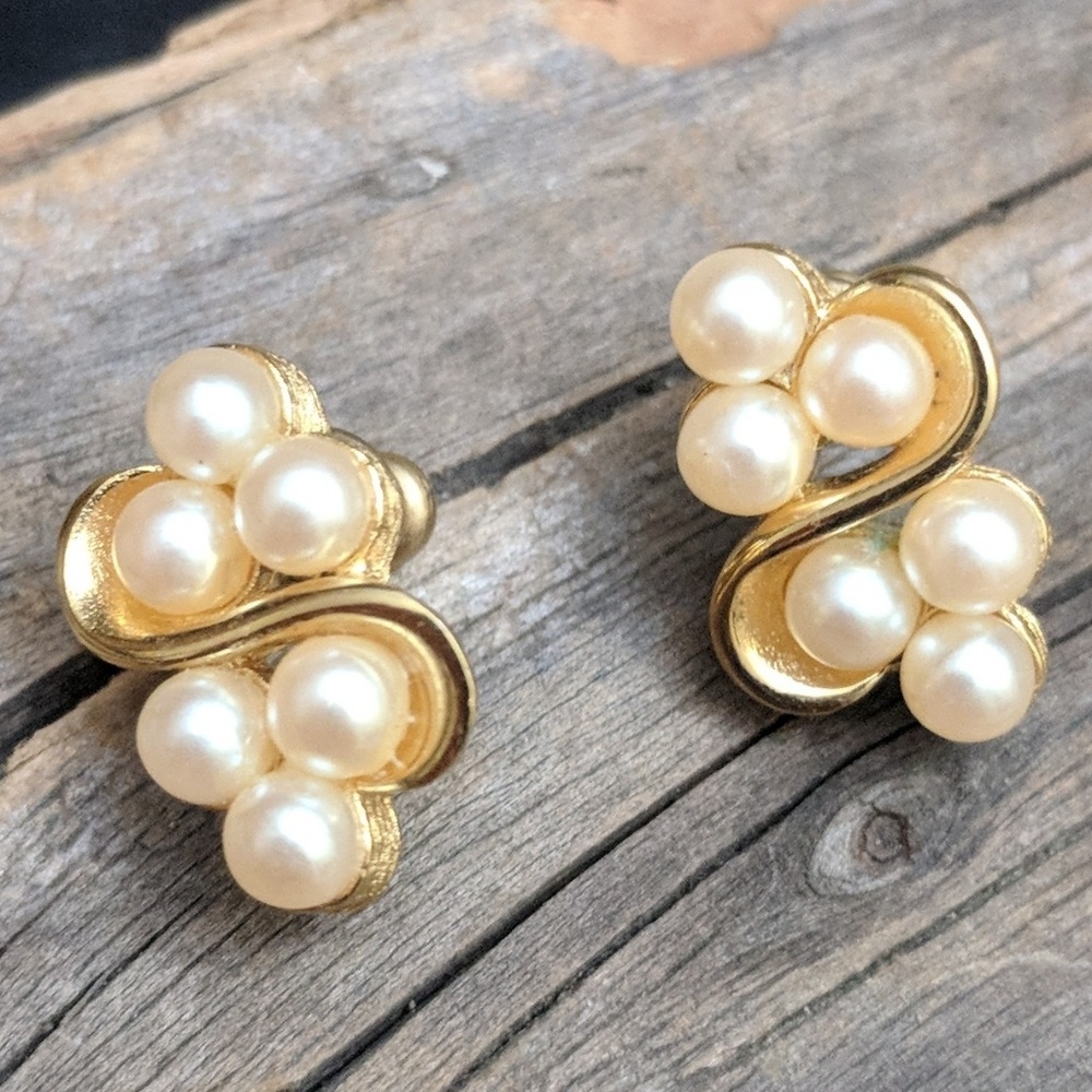 Vintage Faux Pearl Richelieu Earrings